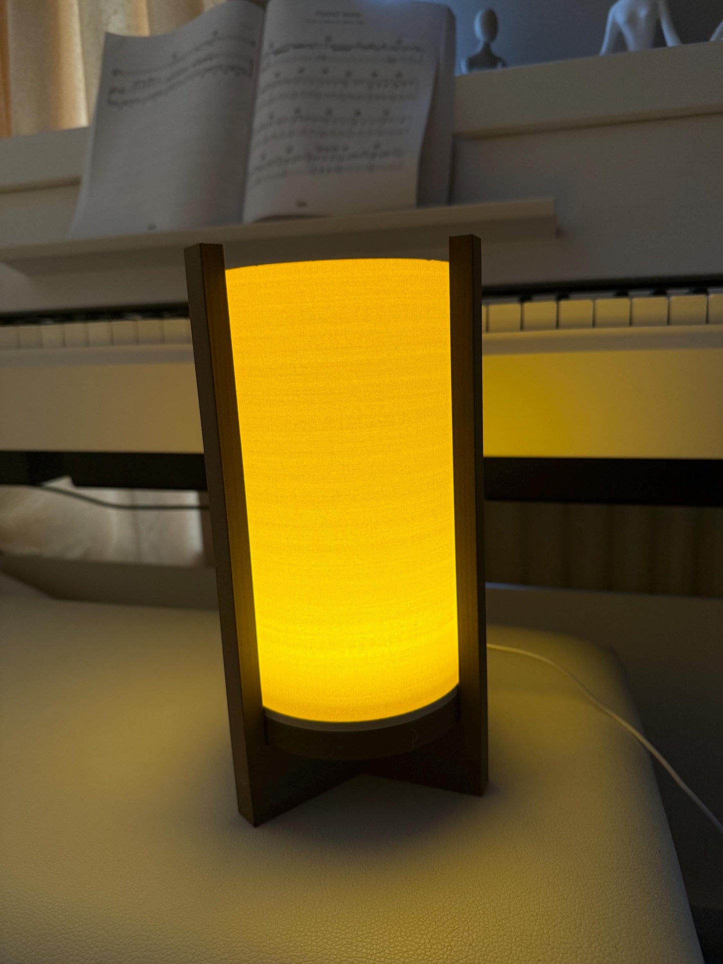 3D Printed Modern Ambient Lamp – Warm Glow LED Night Light, Minimalist Home Decor, Unique Desk or Bedside Lighting