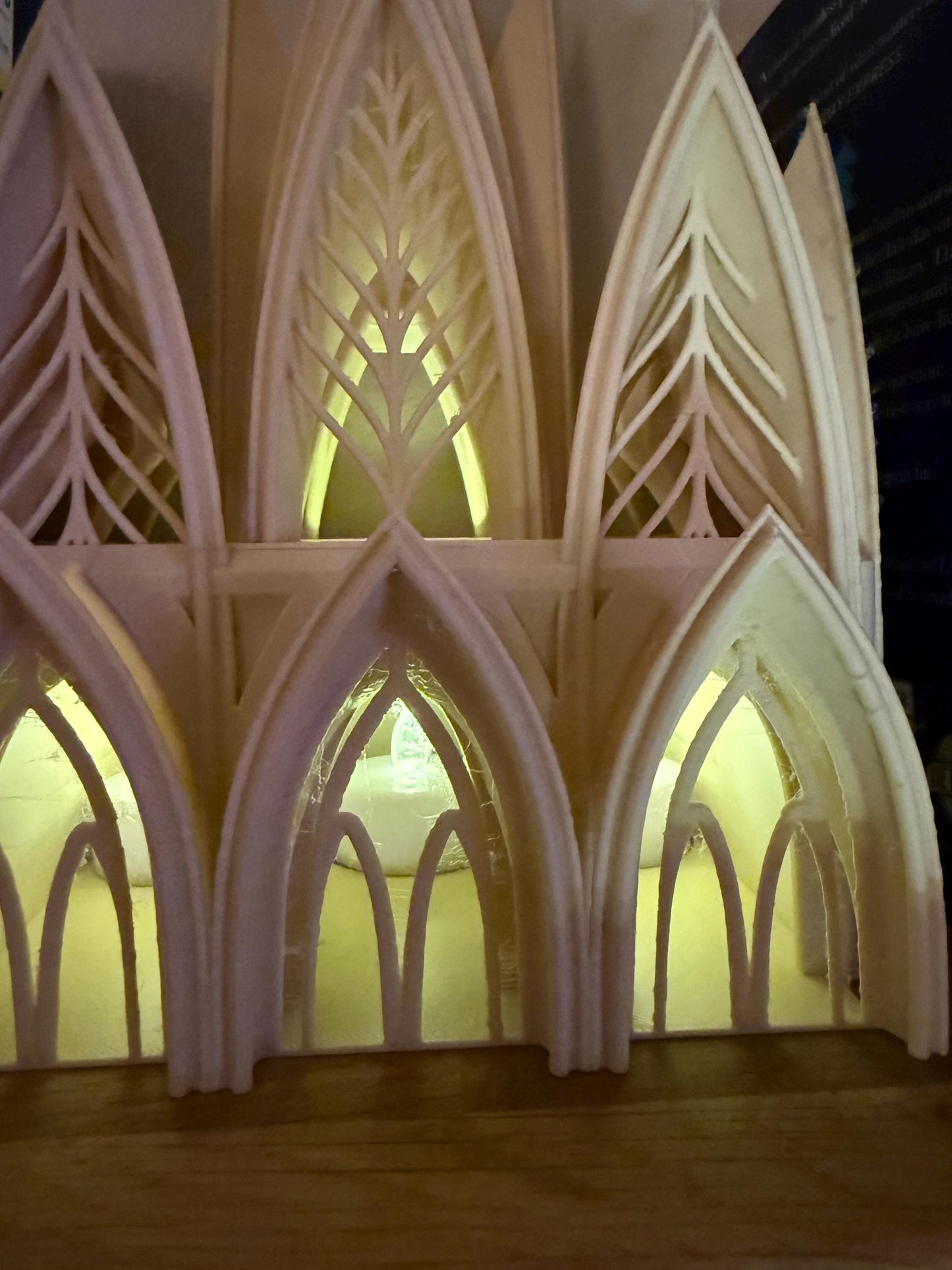 Gothic Cathedral Book Nook – 3D Printed Illuminated Bookshelf Decor