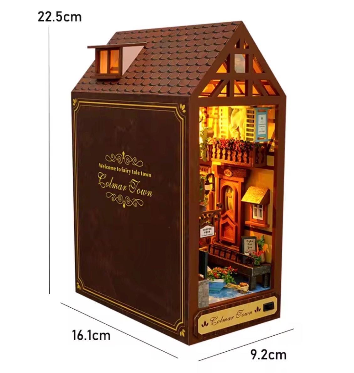 Venice Canal Book Nook DIY Kit – Miniature Light-Up Bookshelf Insert