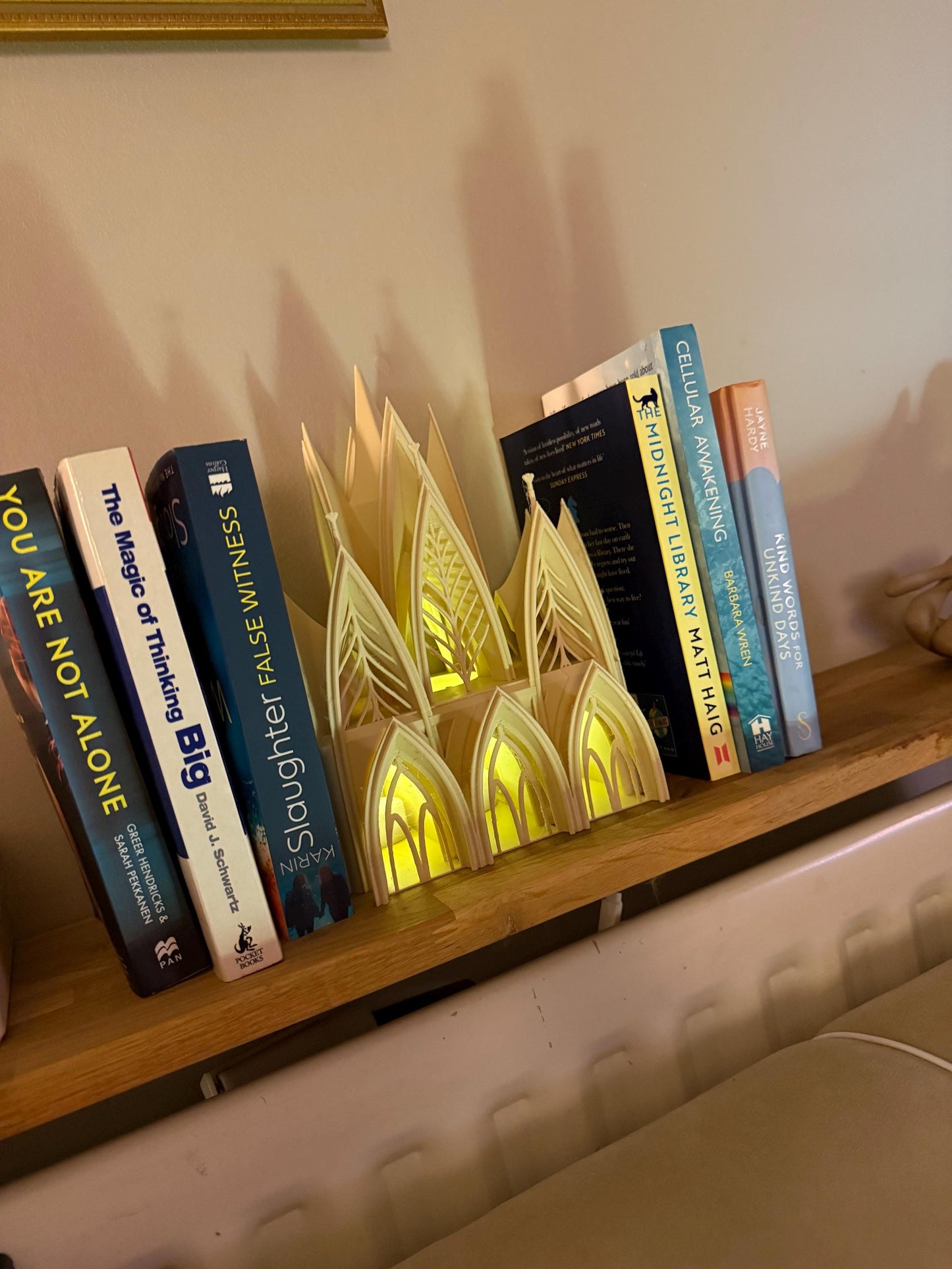 Gothic Cathedral Book Nook – 3D Printed Illuminated Bookshelf Decor
