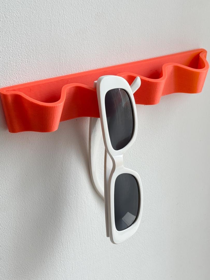 Wave Wall-Mounted Sunglasses Holder – Modern Organiser for Glasses, Entryway or Bedroom Decor