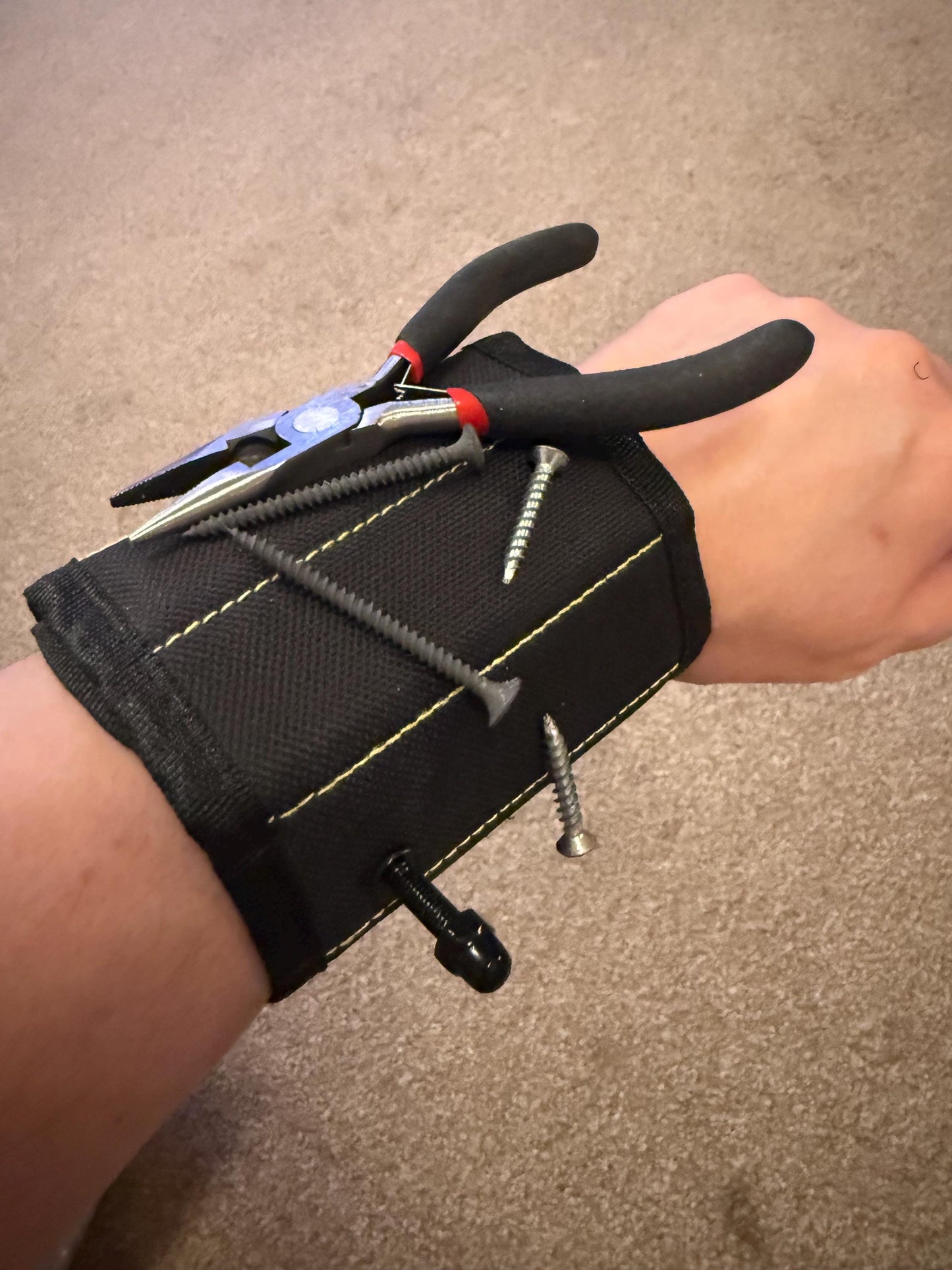 Magnetic Tool Wristband – Hands-Free DIY Gift for Dad