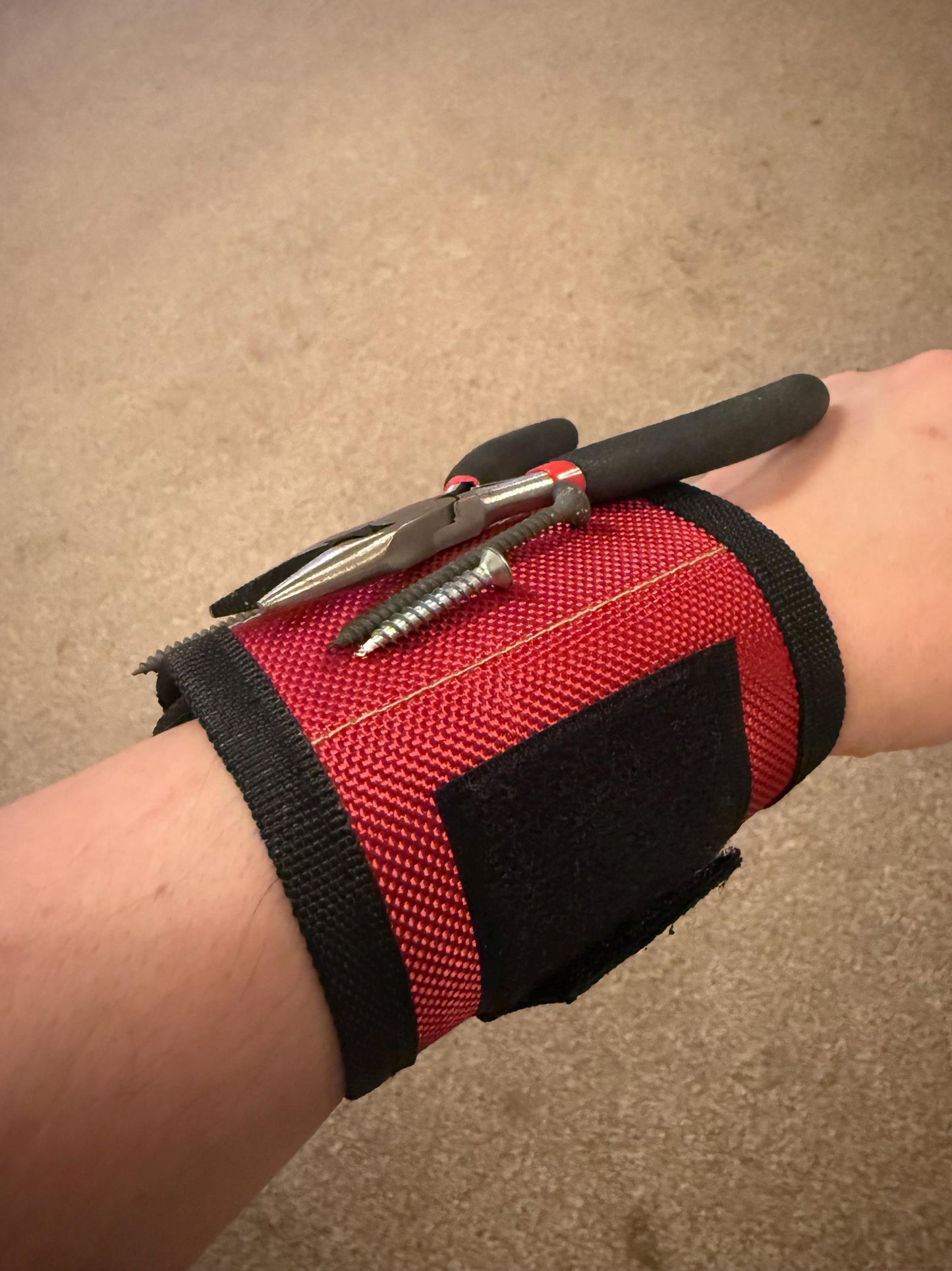 Magnetic Tool Wristband – Hands-Free DIY Gift for Dad
