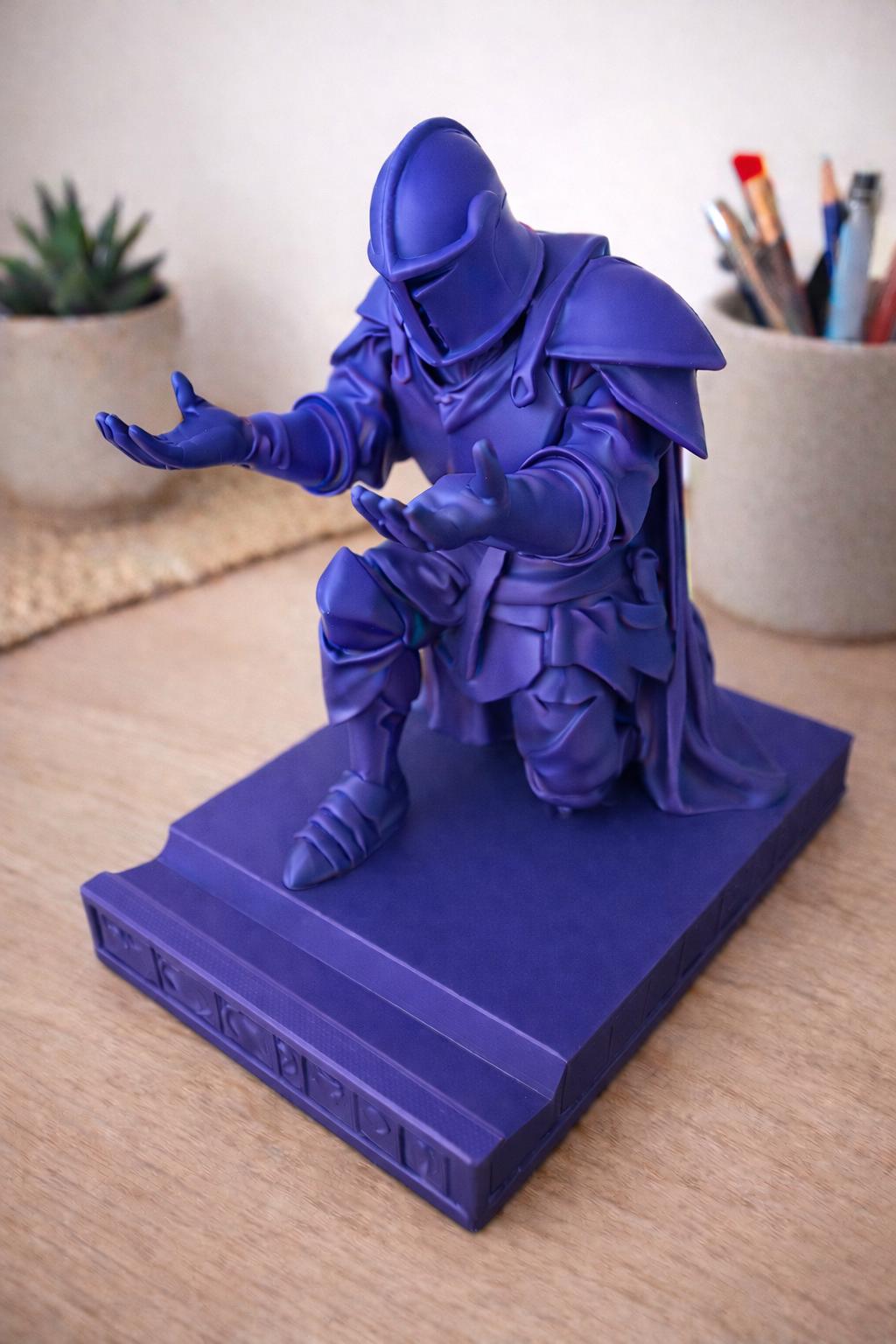 3D Printed Knight Pen Holder | Golden Medieval Desk Decor