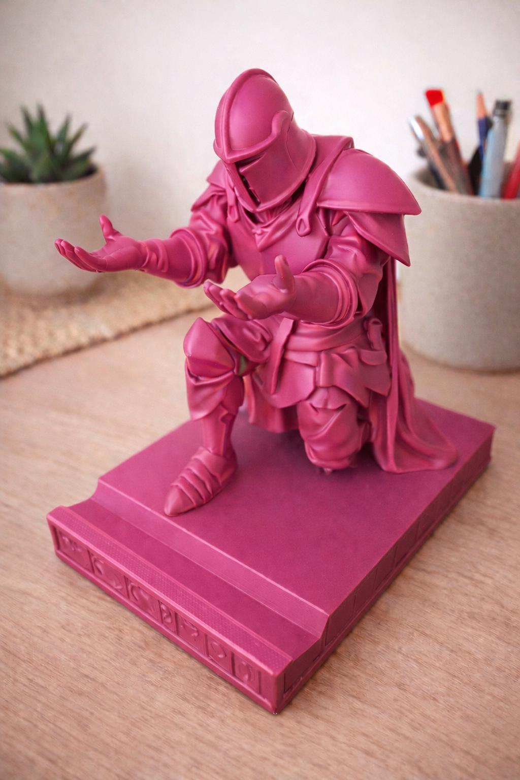 3D Printed Knight Pen Holder | Golden Medieval Desk Decor