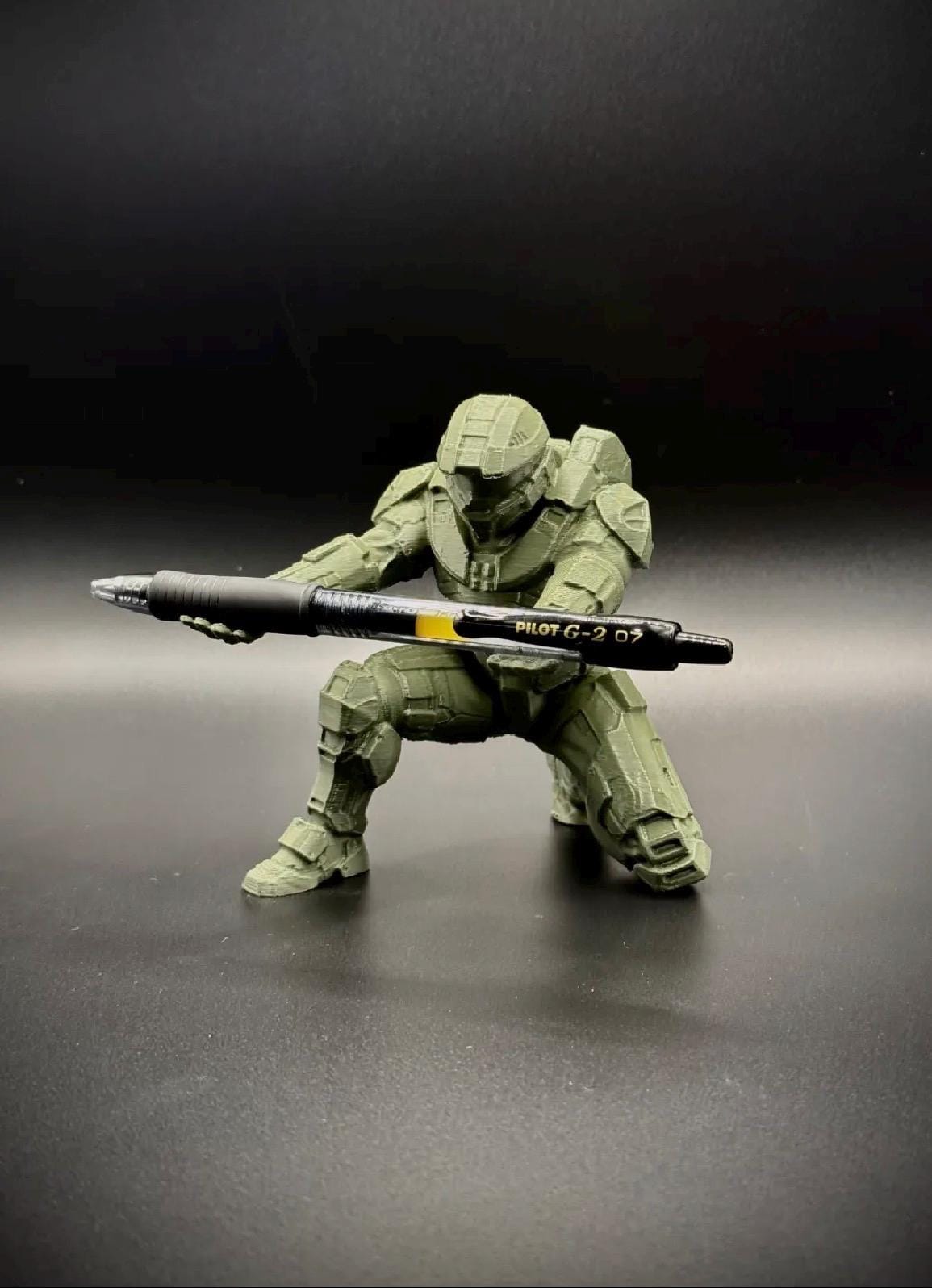 Halo master chief- Office Pen Holder. Desk tidy, organiser, gift